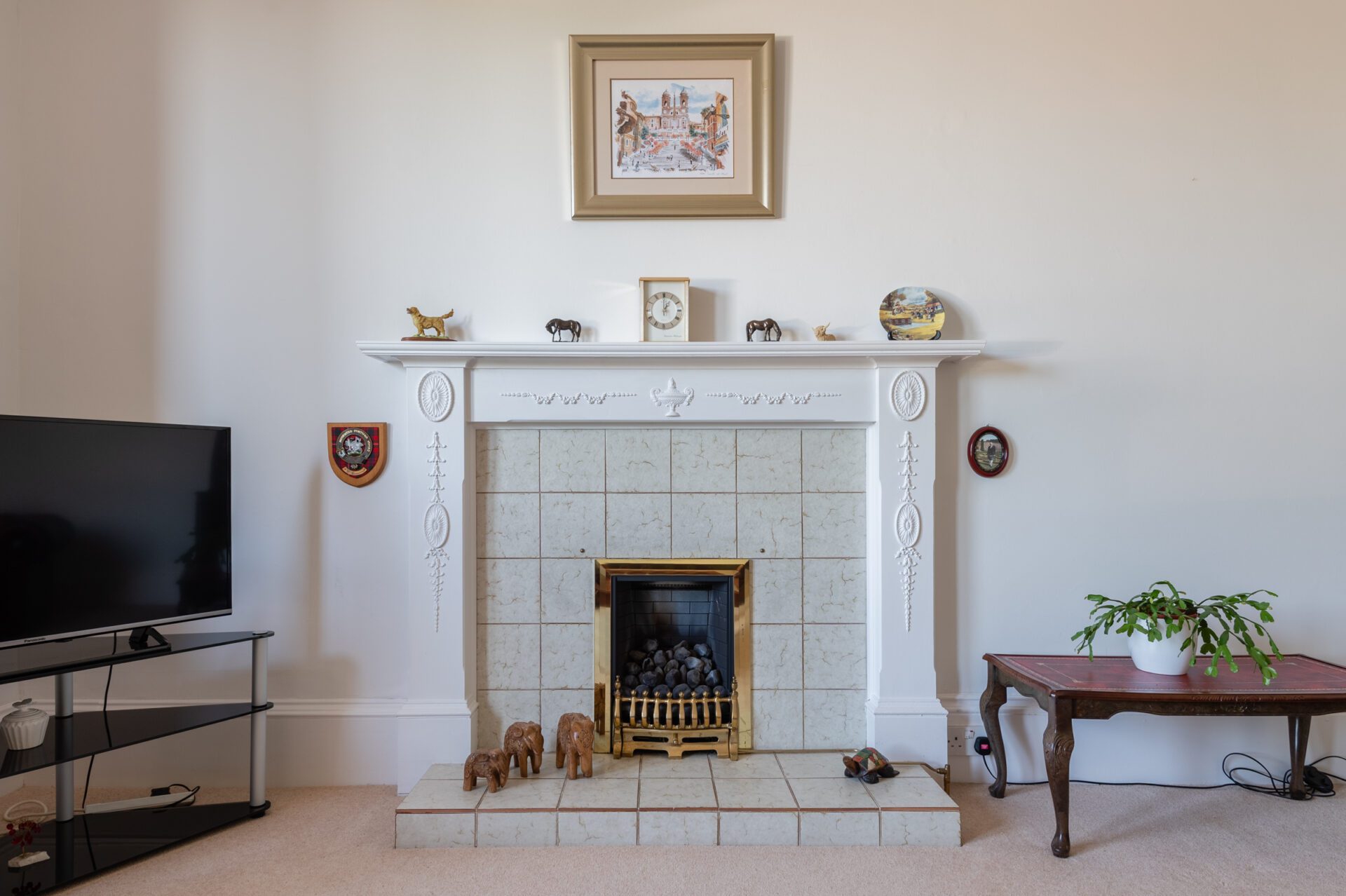 25 lounge fireplace