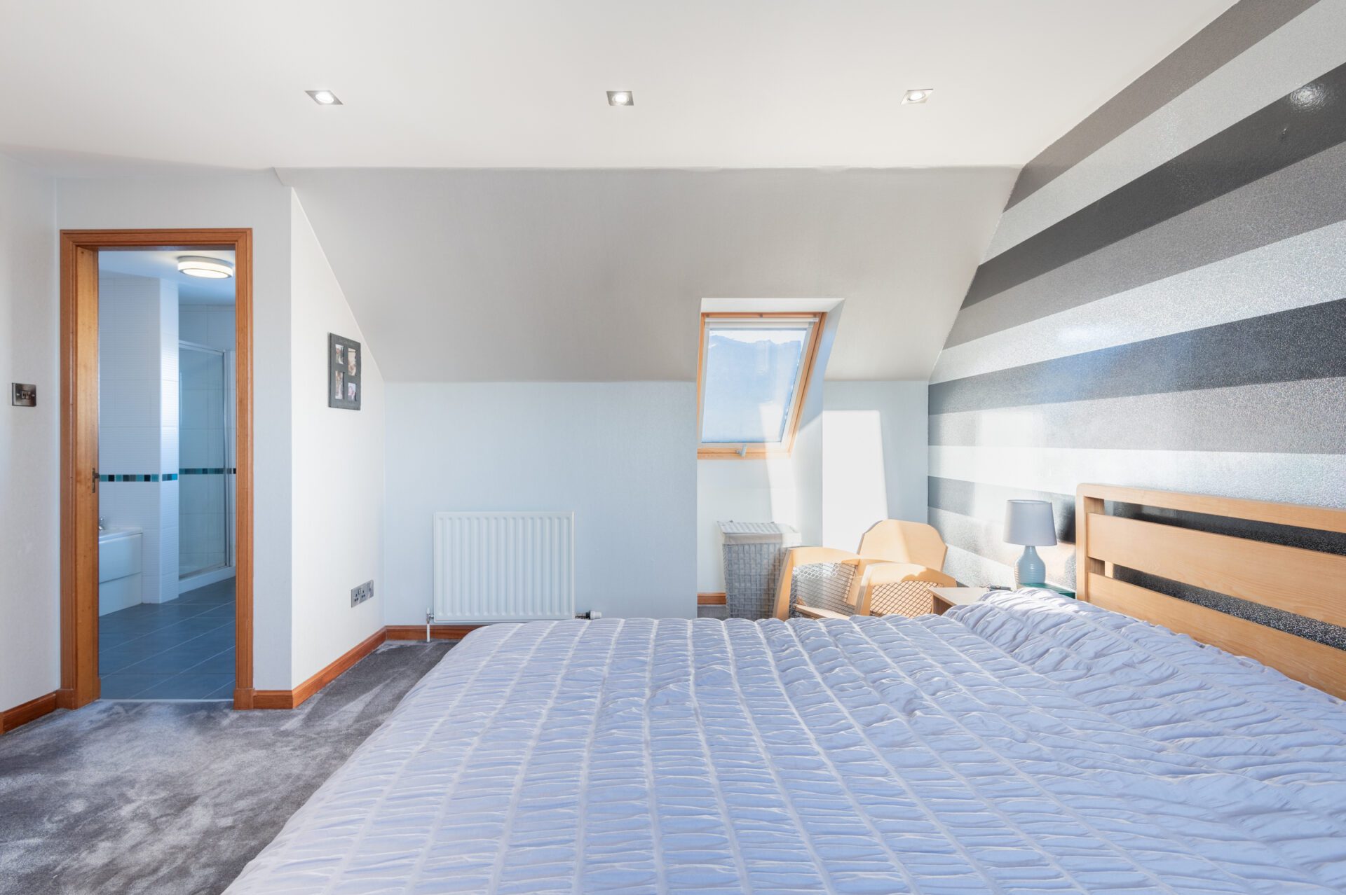 33 bed1