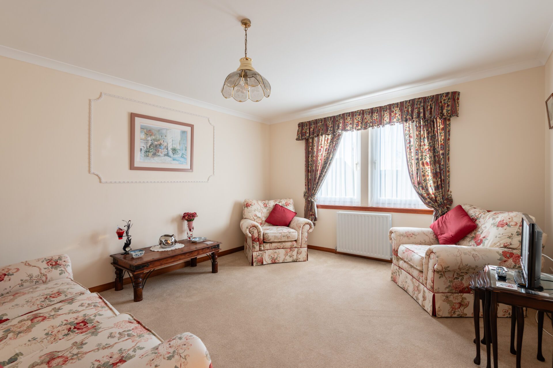 21 sitting room2