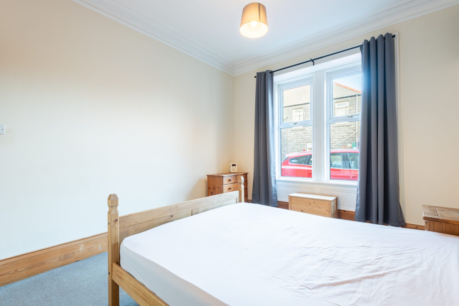 27 bed1