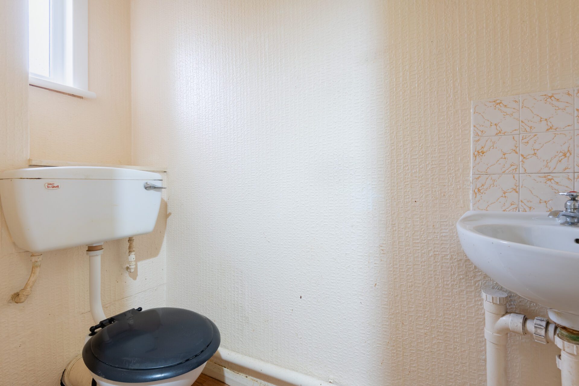27 WC