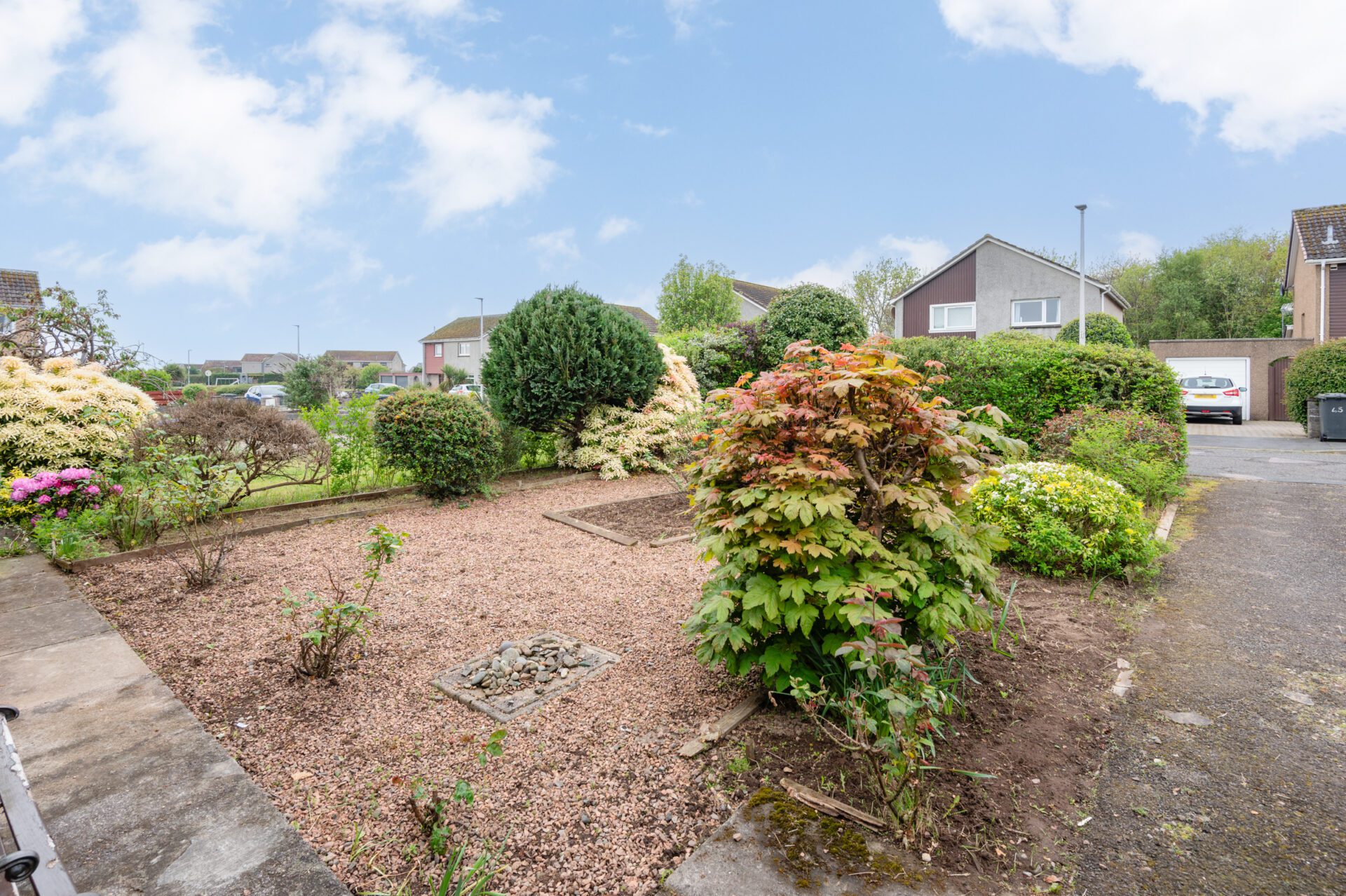 4 front garden