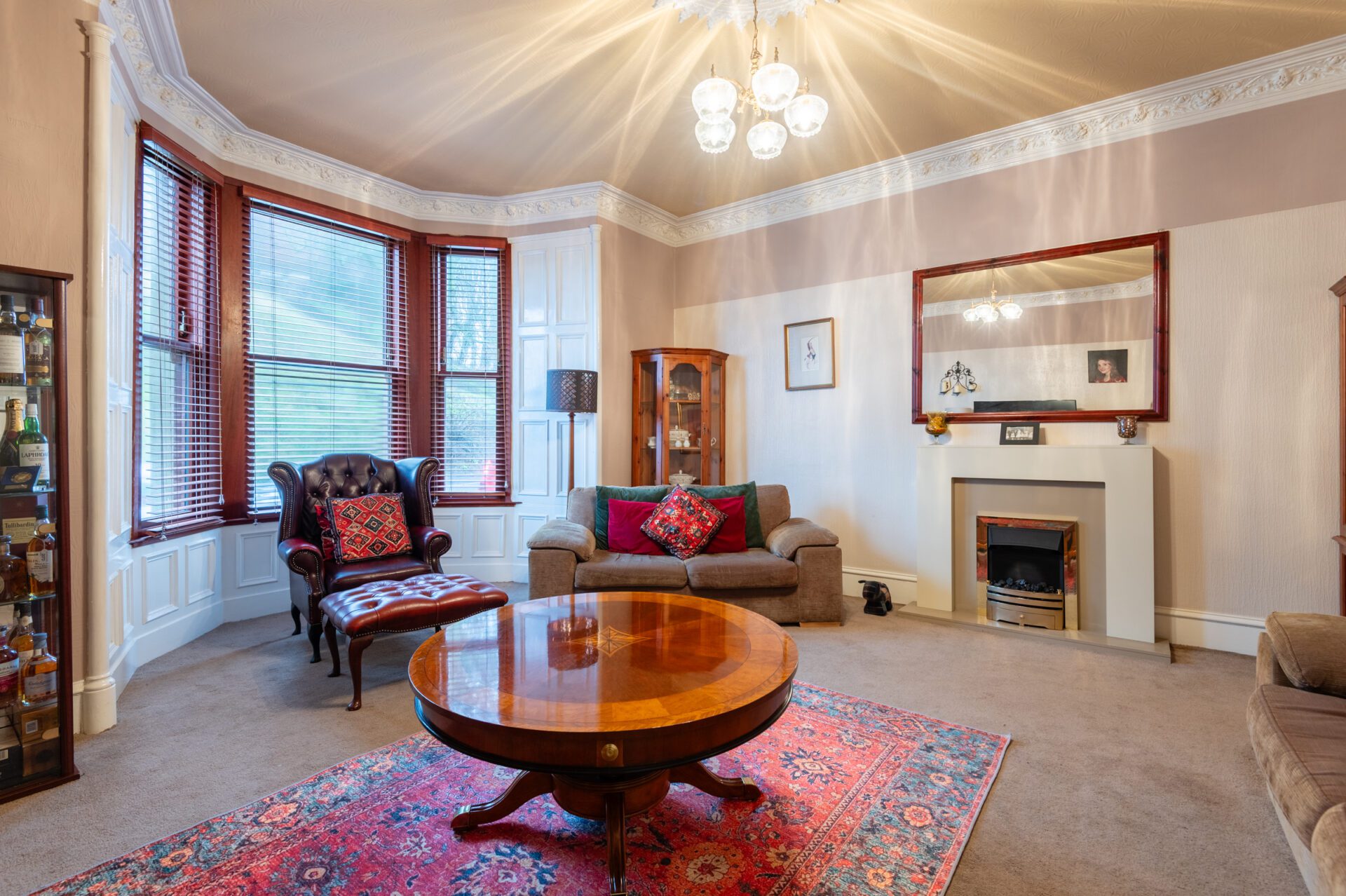11 lounge with rug