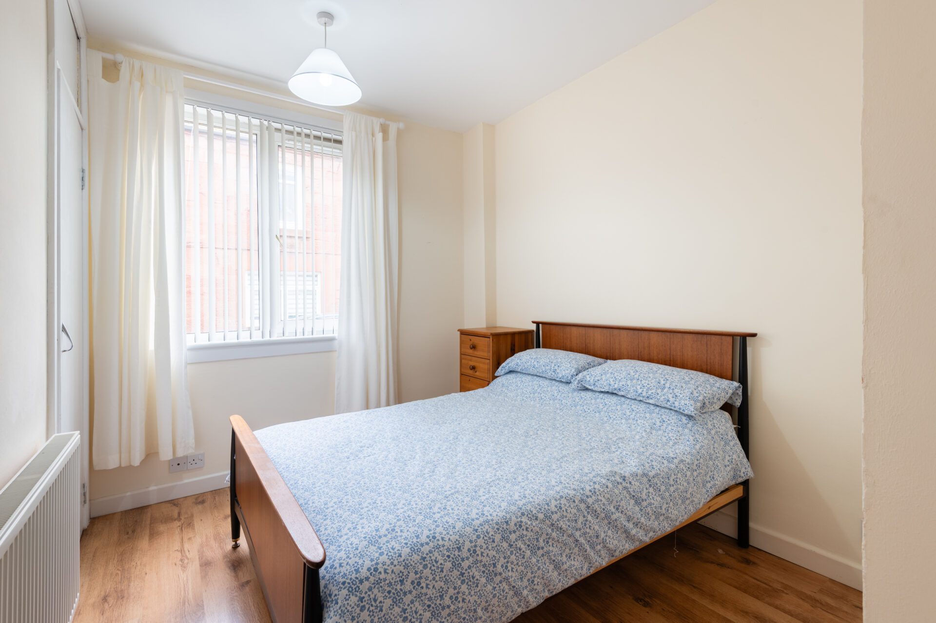 25 bed2