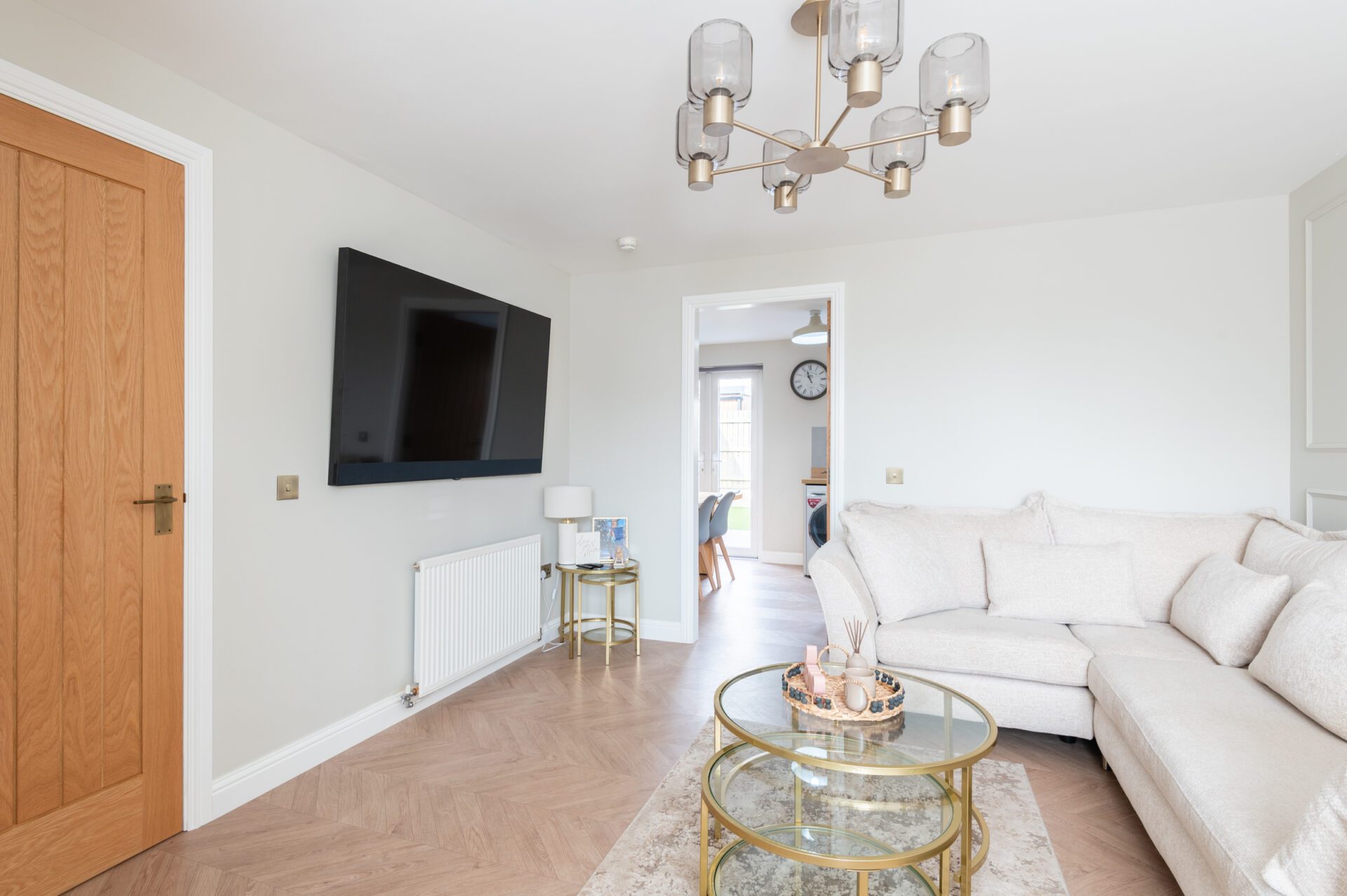 8 lounge