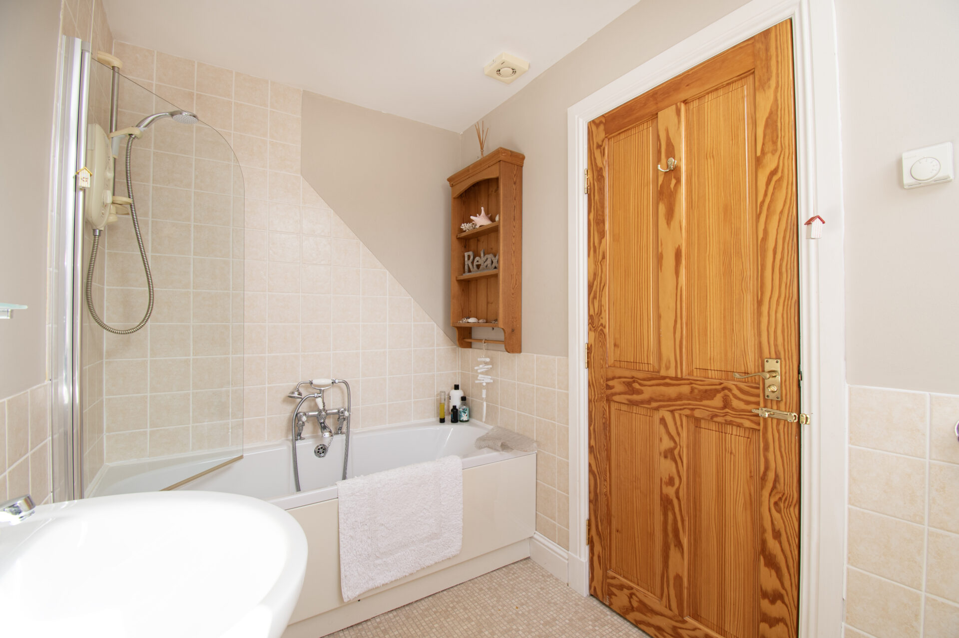 bathroom (2)