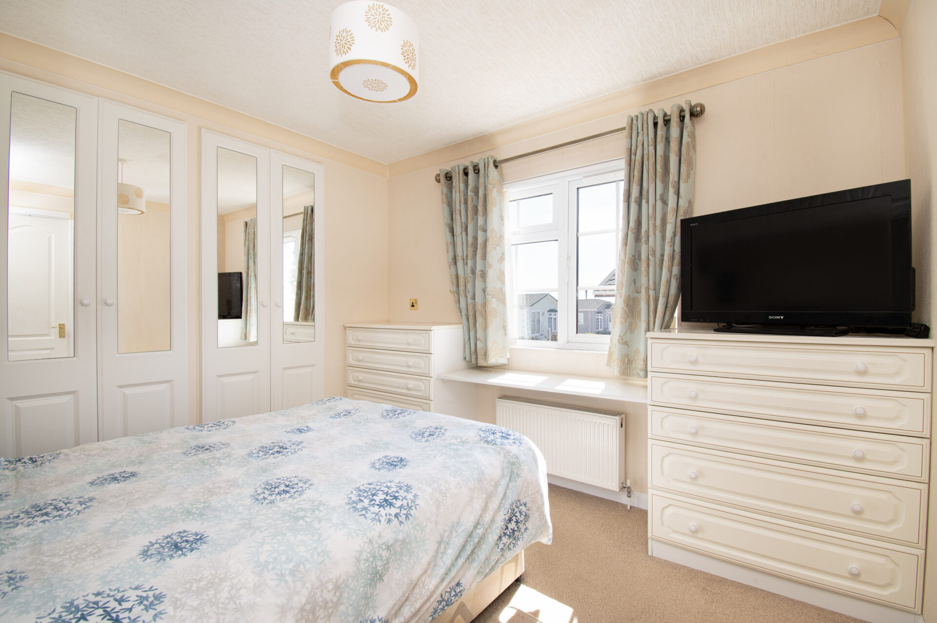 bedroom 1 (1)