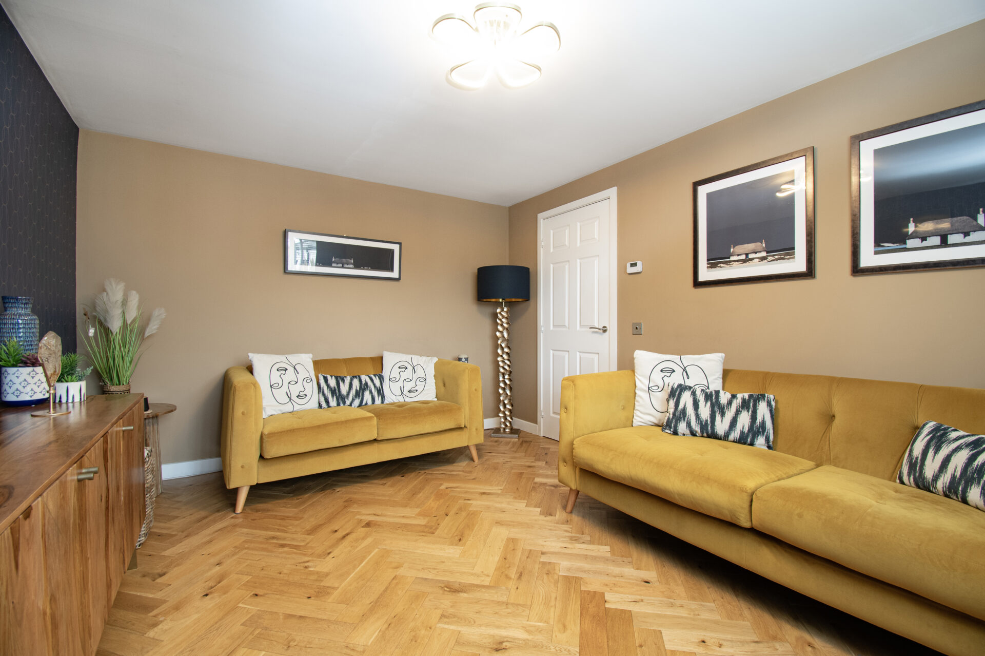 lounge (2)