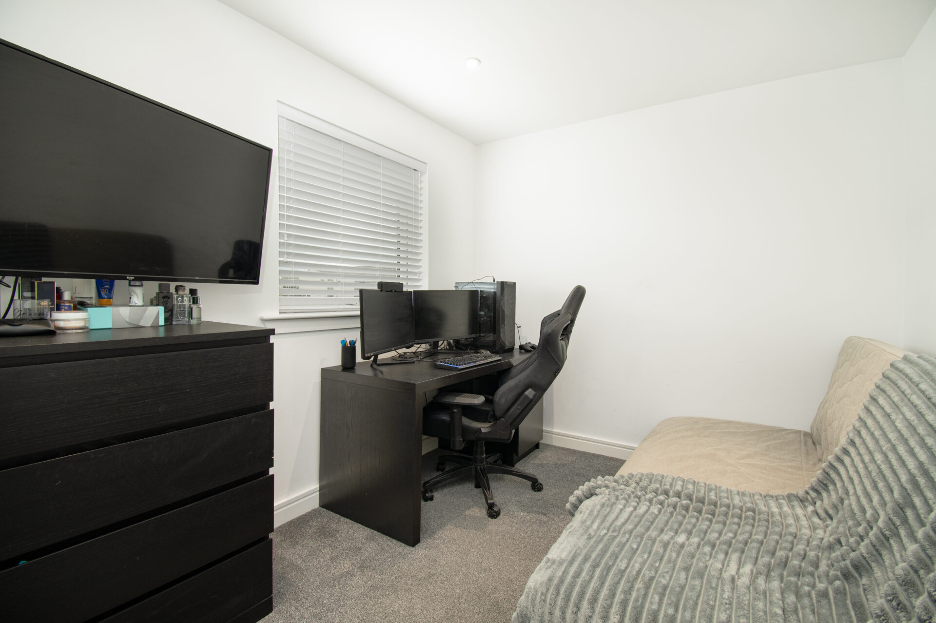 bedroom 2 (1)
