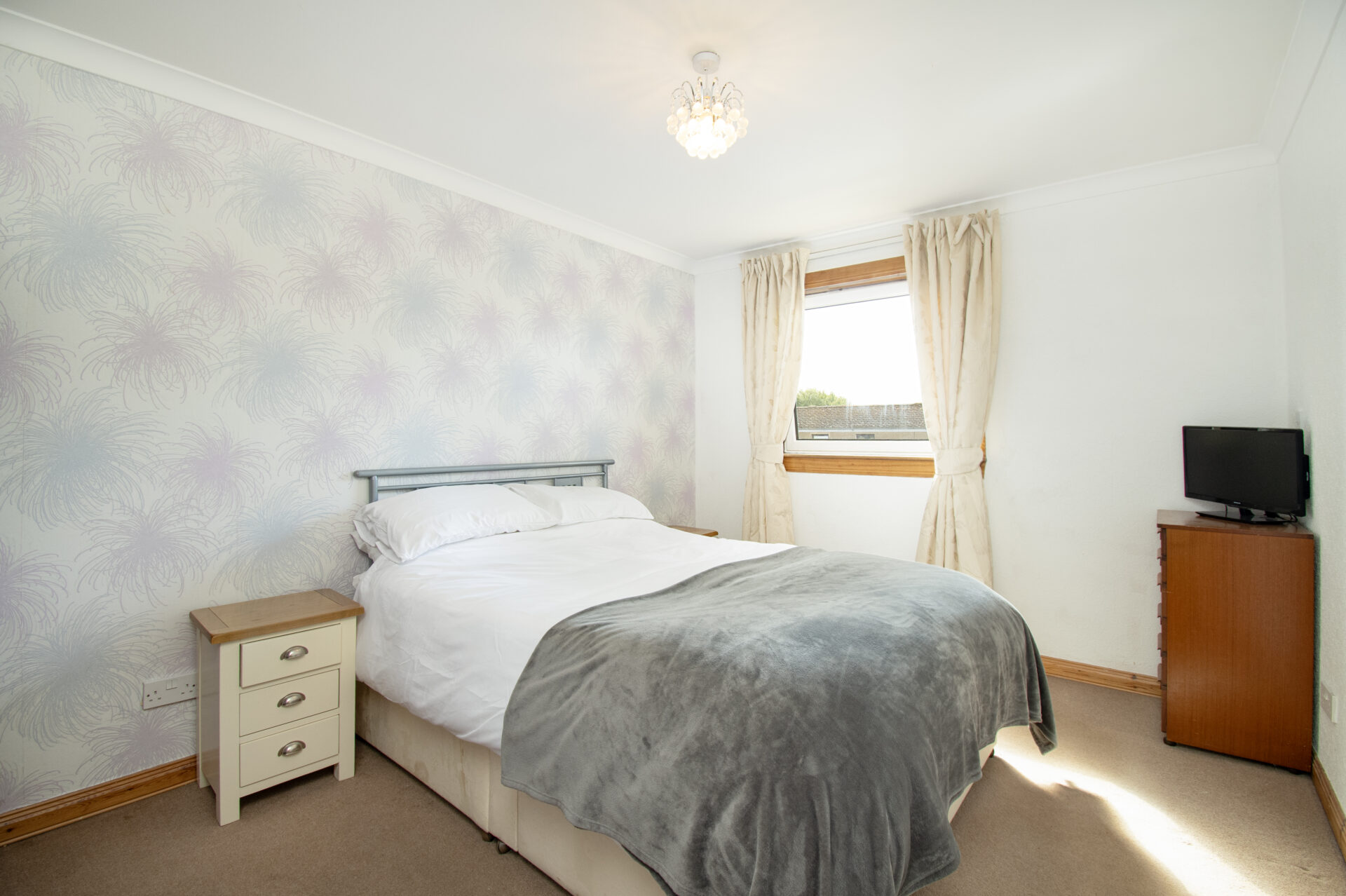 bedroom 1 (1)