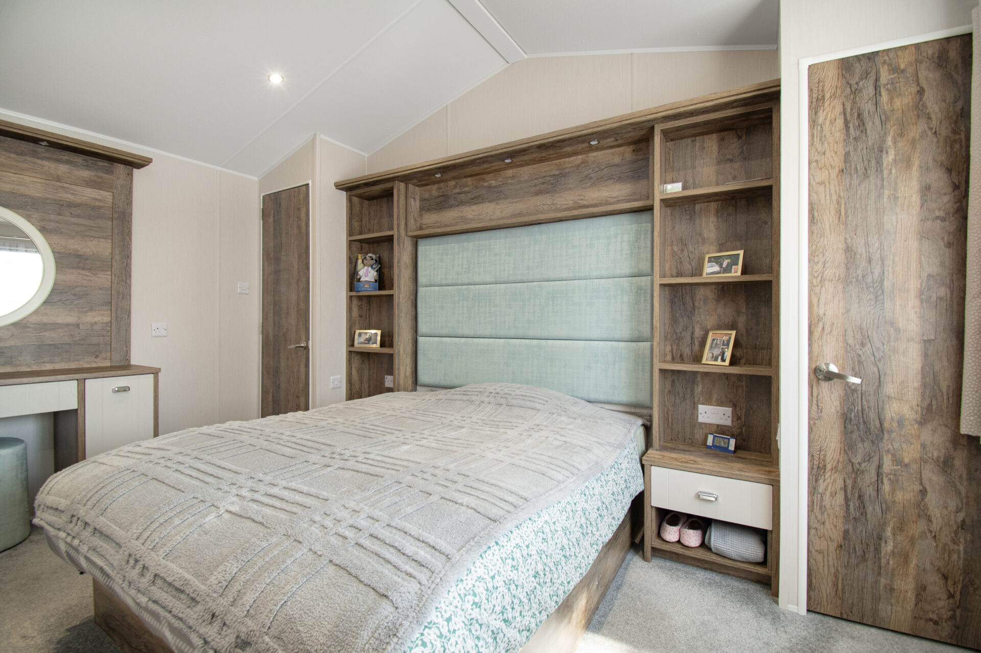 bedroom 1 (4)