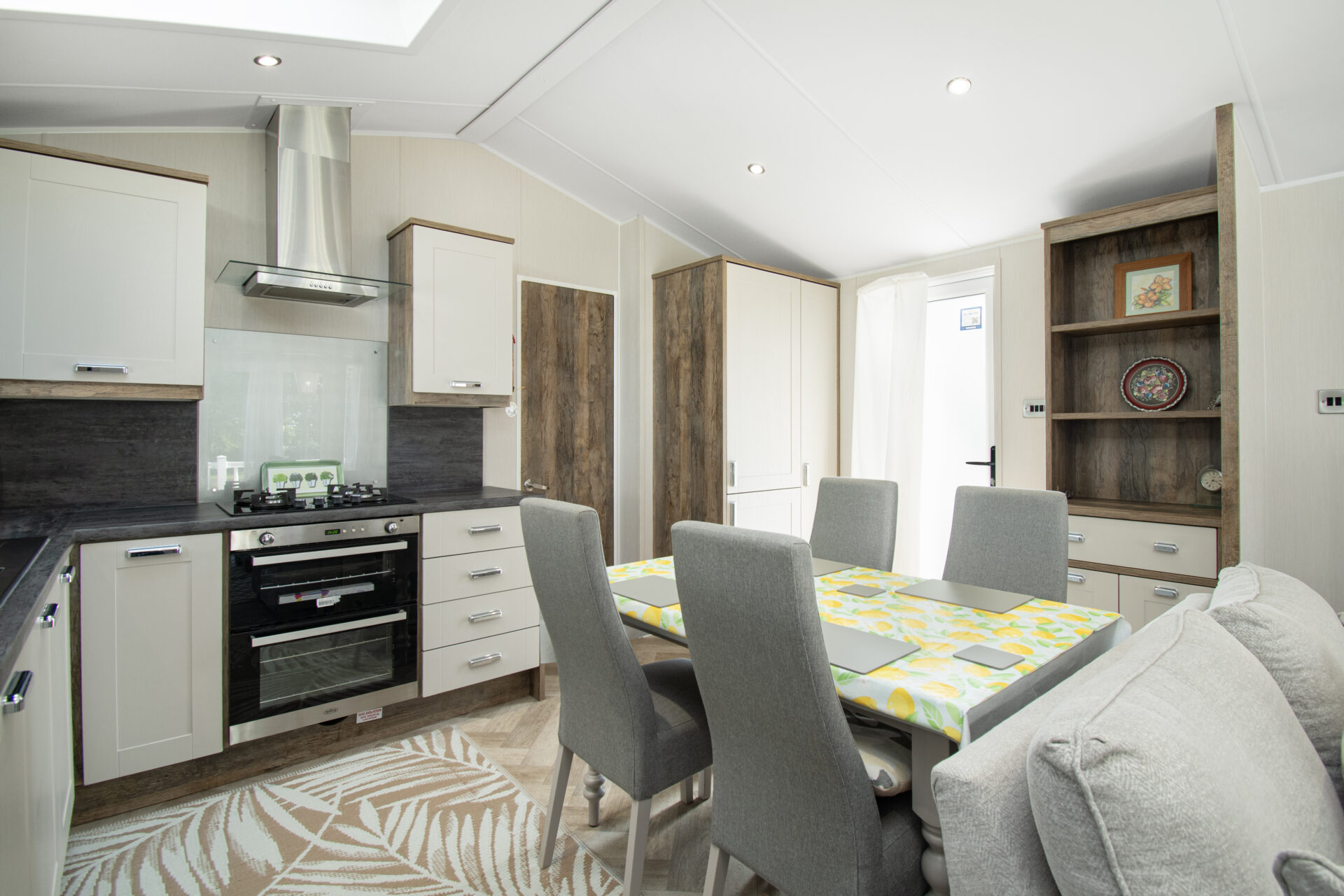 kitchen (1)