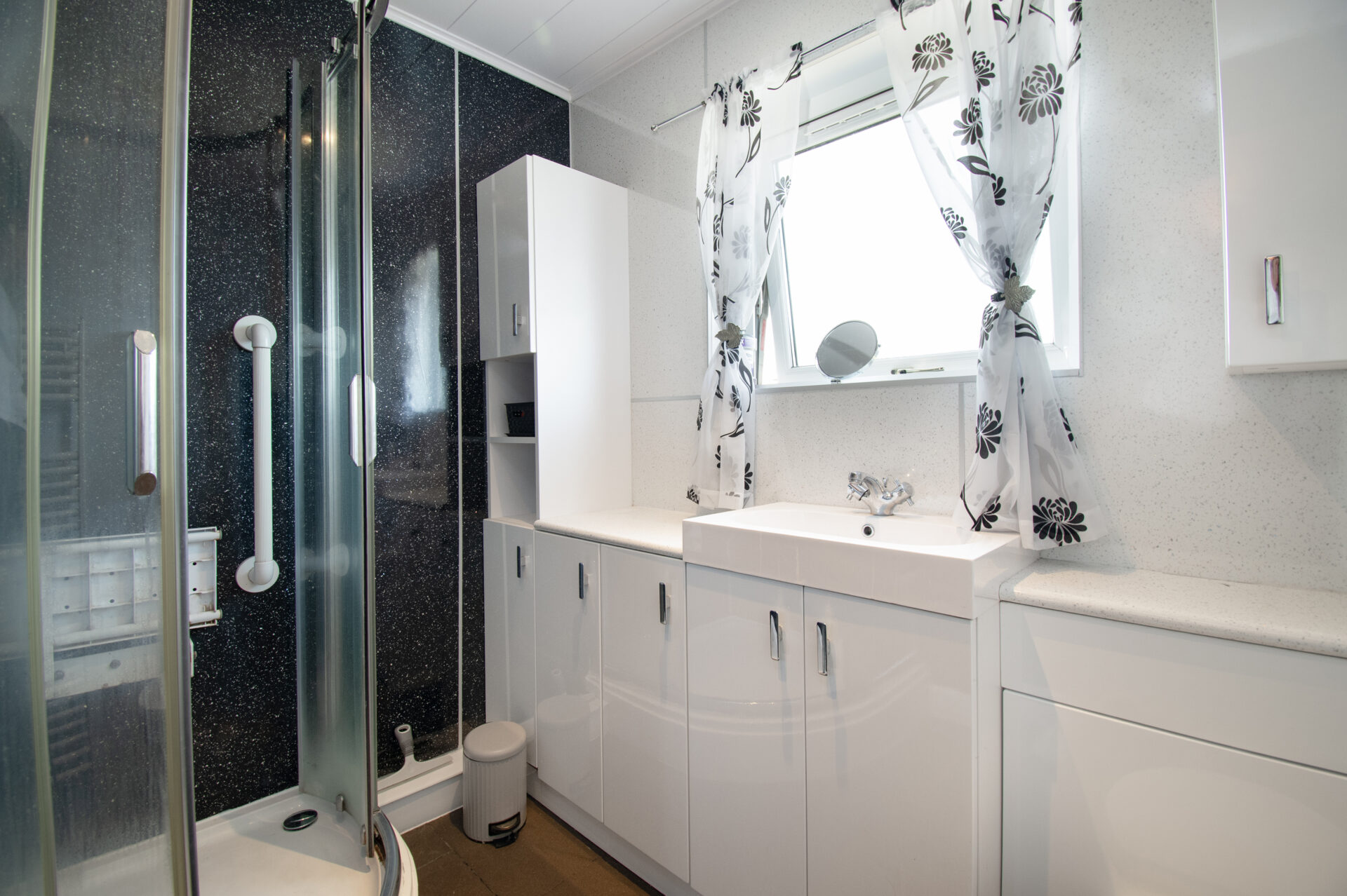 shower room (2)