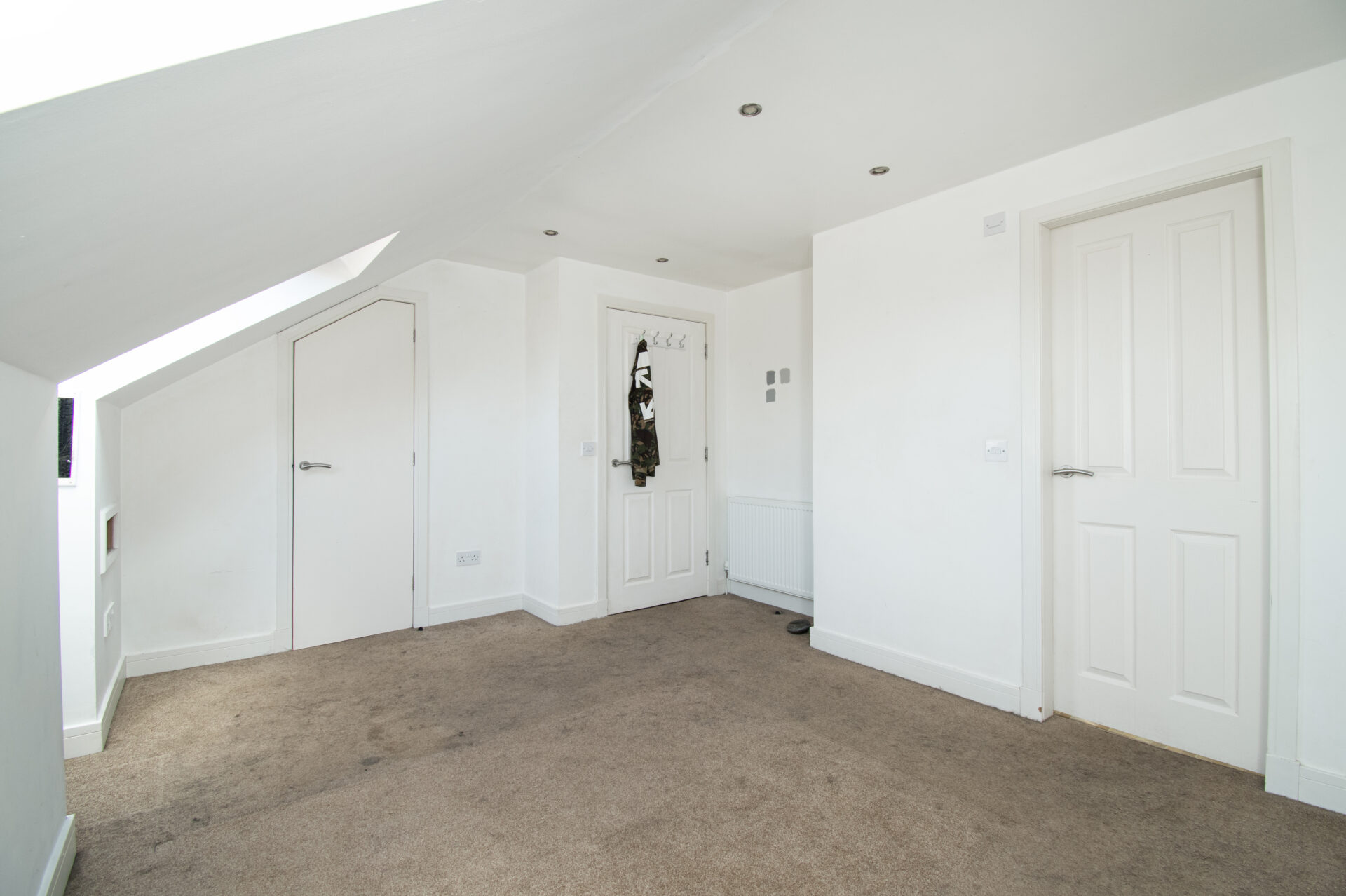 bedroom 1 (3)