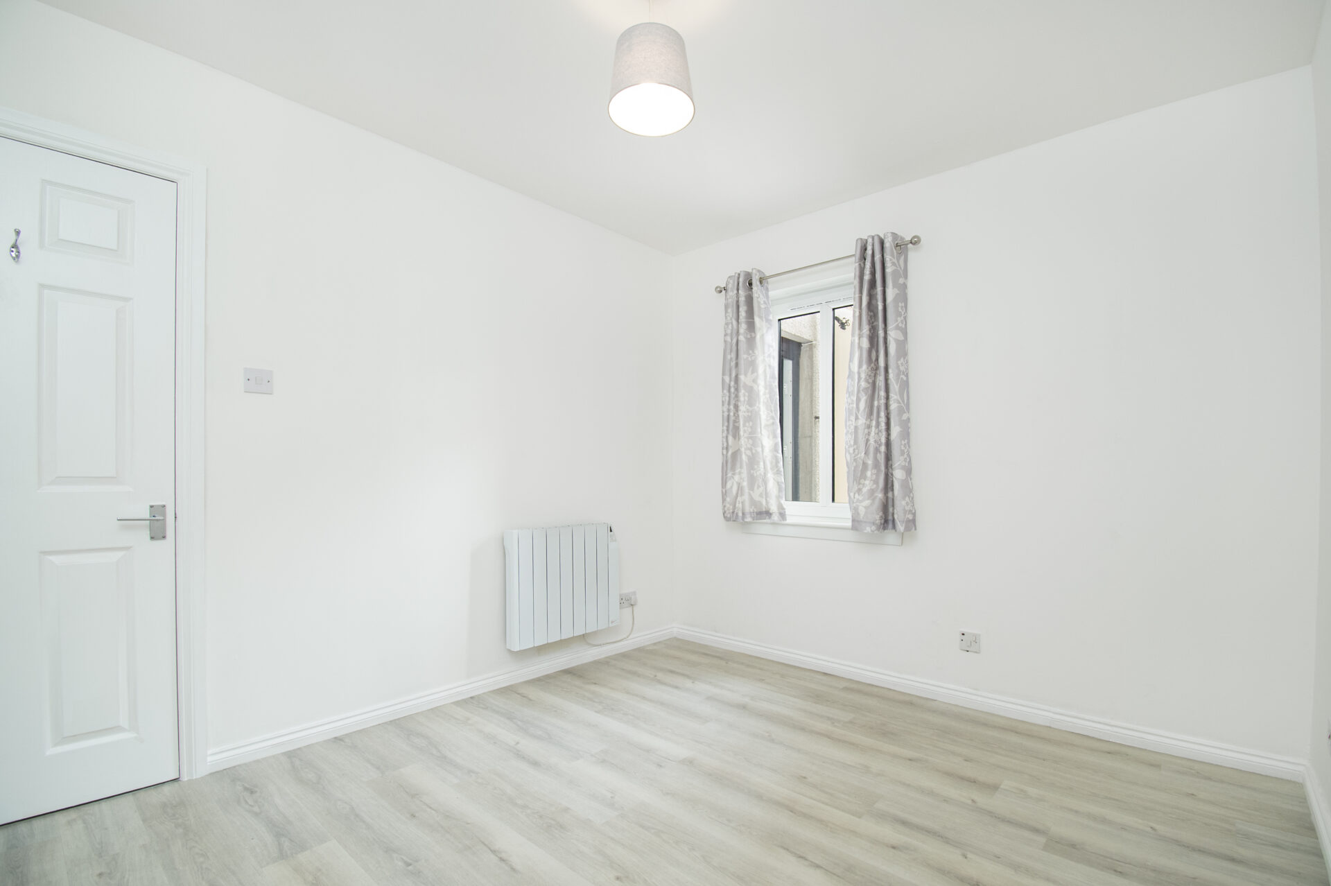 bedroom 1(2)