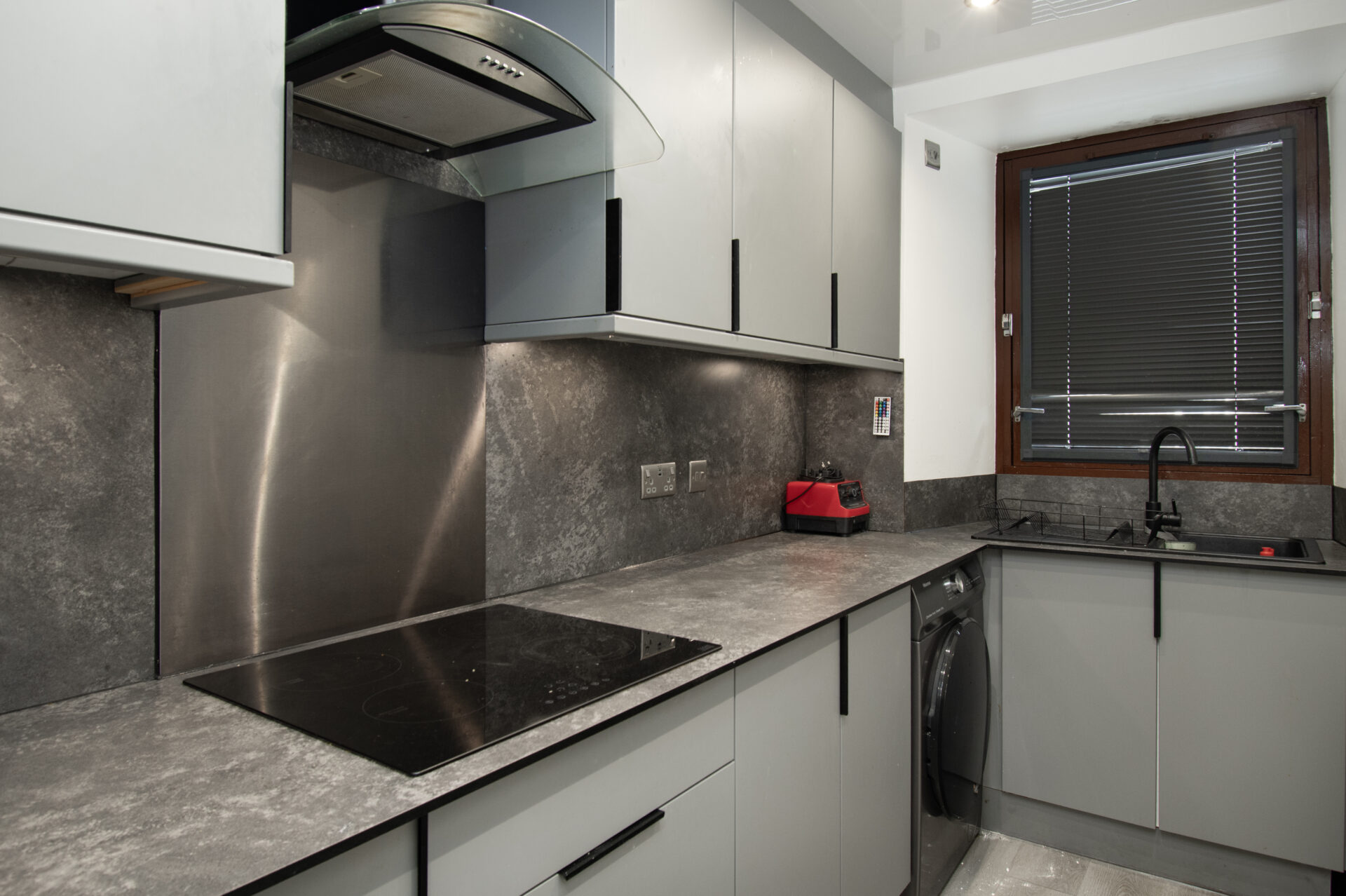 kitchen (1)