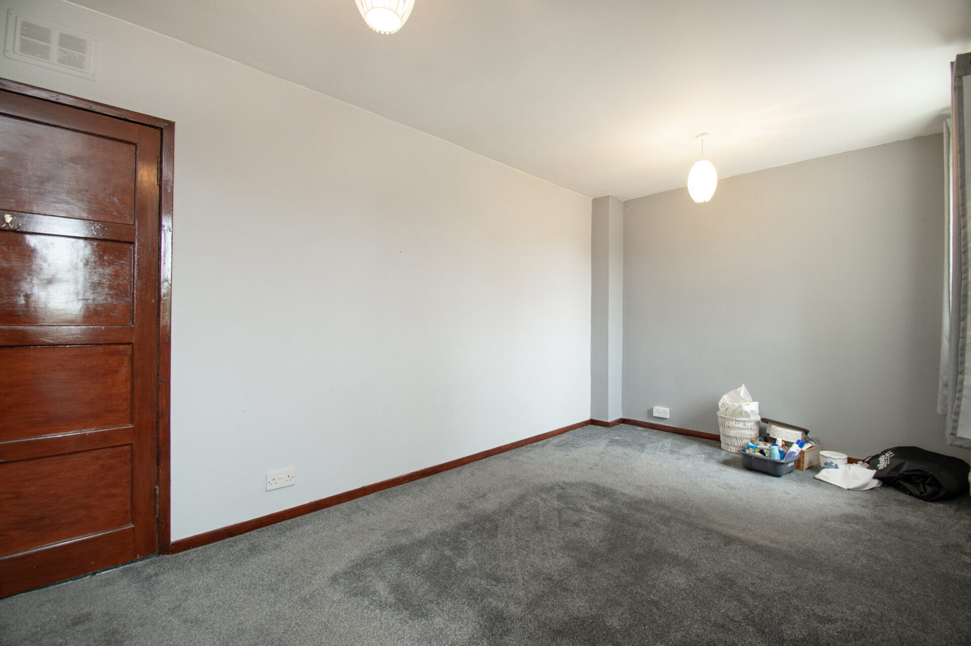 bedroom 1 (2)