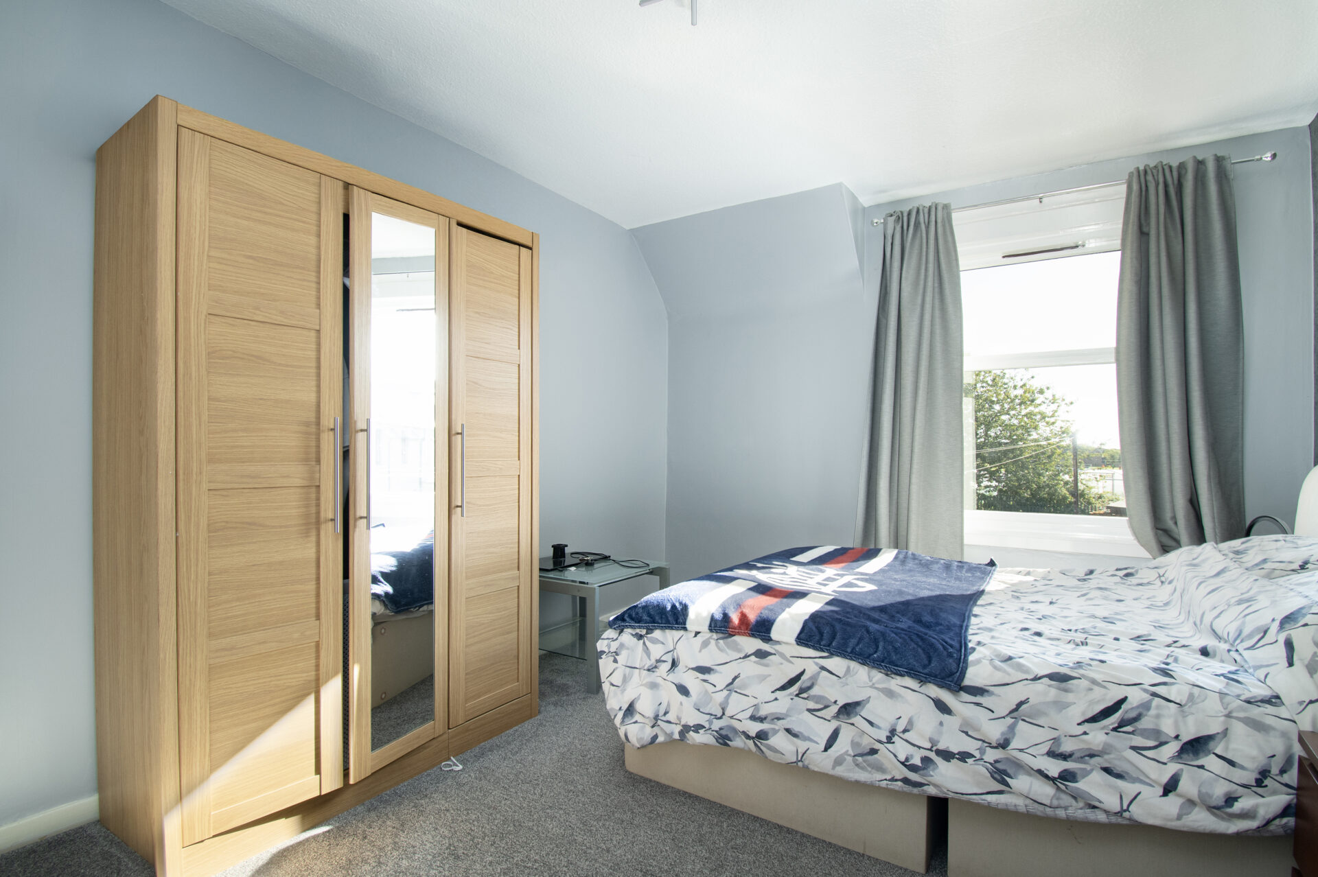 bedroom 1 (2)